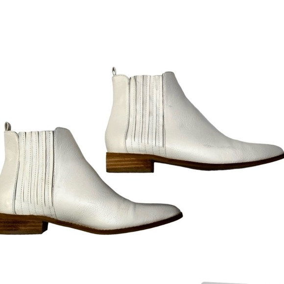 Ccocci Ankle Bootie in white pointed toe vegan leather - 7 - Picture 5 of 9